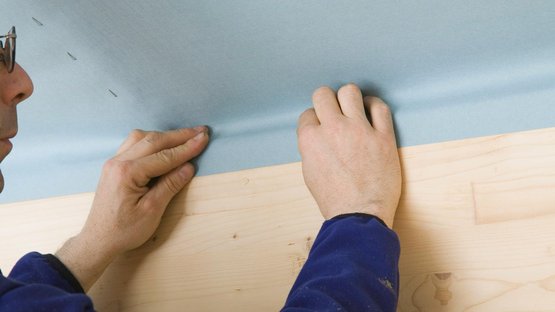 9b. Anschluss an sägerraues Holz