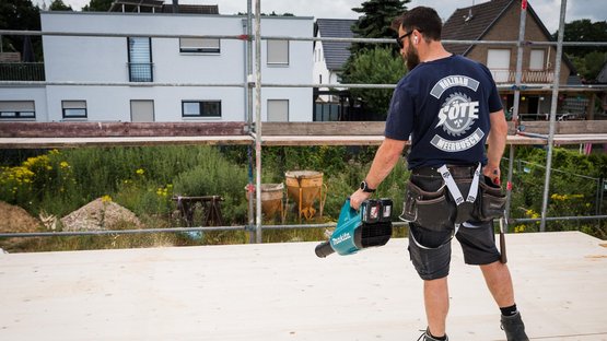 2. Lose Bestandteile entfernen