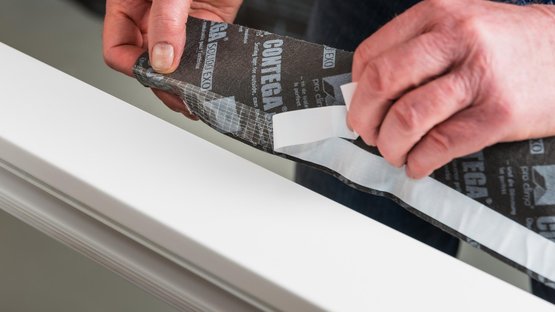 2. Oben am Blendrahmen beginnen